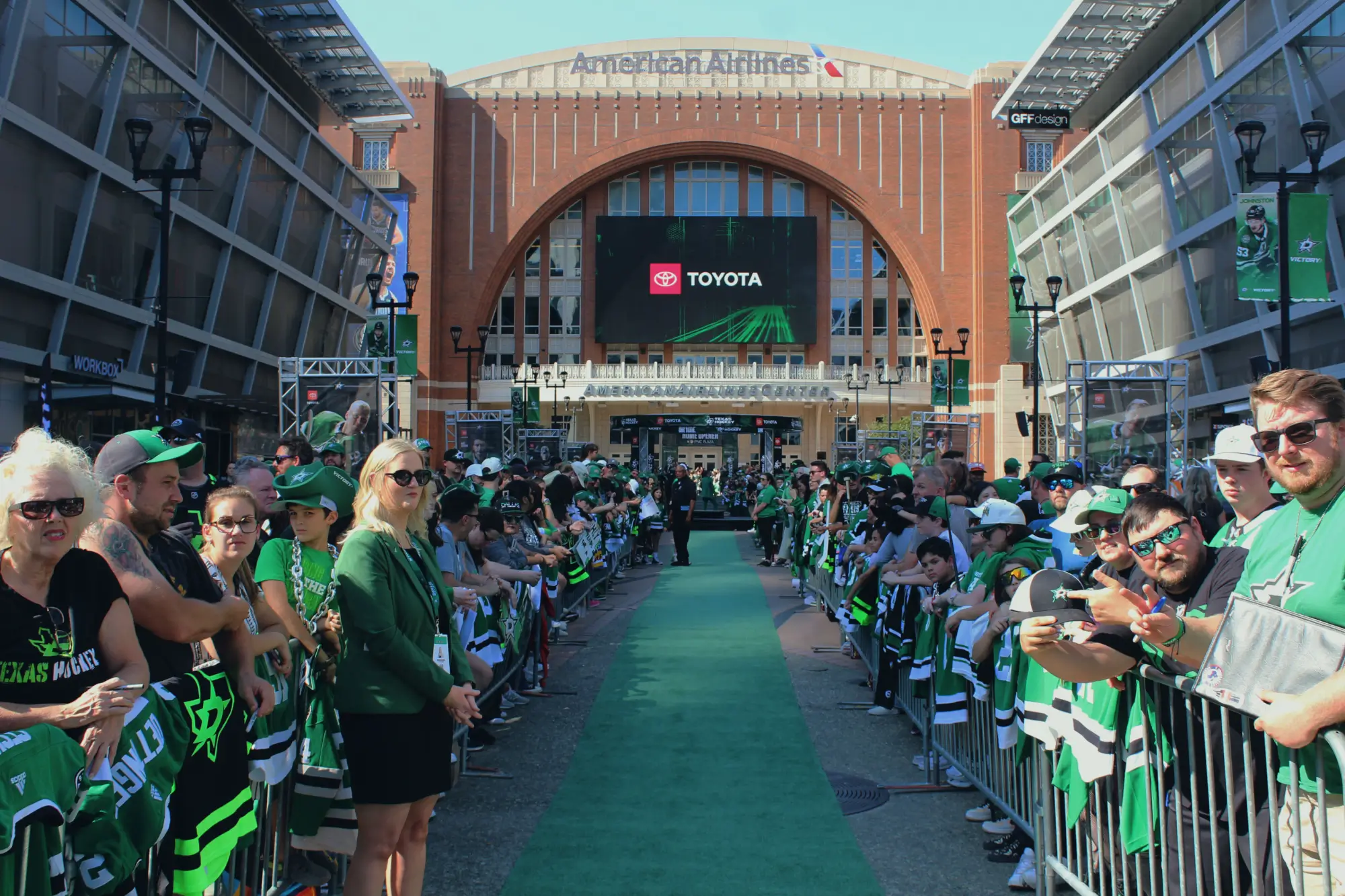 American Airlines Center Crowd of people